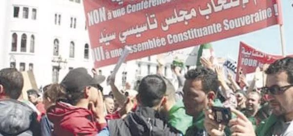 ARGELIA Declaración del Comité de Organización de Socialistas Internacionalistas de Argelia (COSI) Después de la dimisión de Bouteflika:  ¡Régimen, ya lárgate! ¡La palabra al pueblo! ¡Asamblea Constituyente Soberana! ¡Organicémonos!