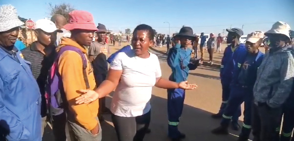 Treinta años de “democracia” … sin embargo no hay electricidad para los habitantes de Thembelihle