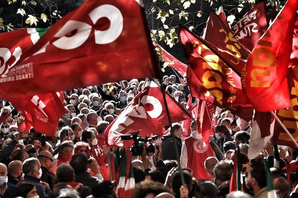 ITALIE Tribuna Libera condamne l’attentat fasciste contre la CGIL